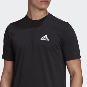 Adidas Men's Classic Black Tee. Size L